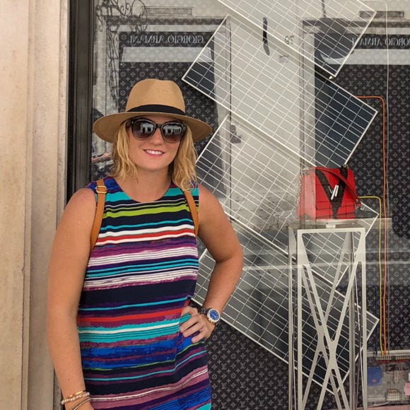 Profile Picture of Delene Normandale (@delenemwebb) on Poshmark