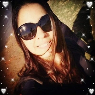 Profile Picture of Cynthia Bazán (@CynBazan13) on Twitter