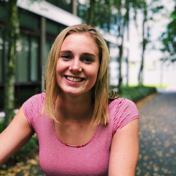 Lauren Maier - Poshmark Profile Picture of Lauren Maier (@lauren_maier) on Poshmark