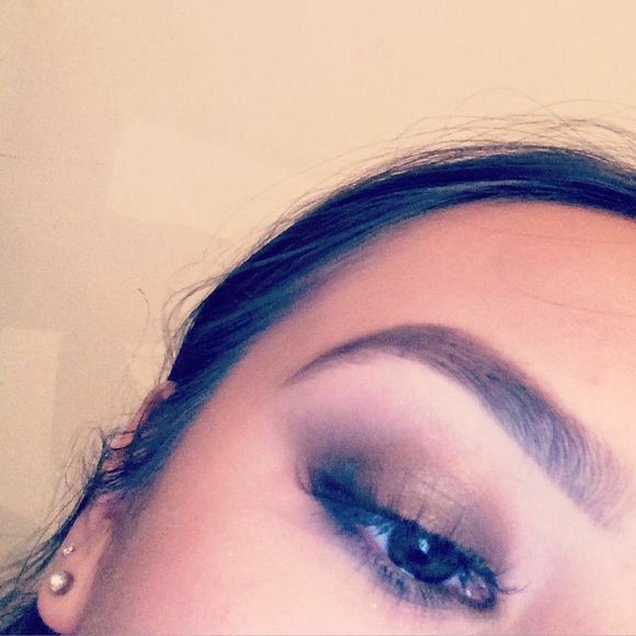 Profile Picture of Serena Ramirez (@_renee_18) on Poshmark