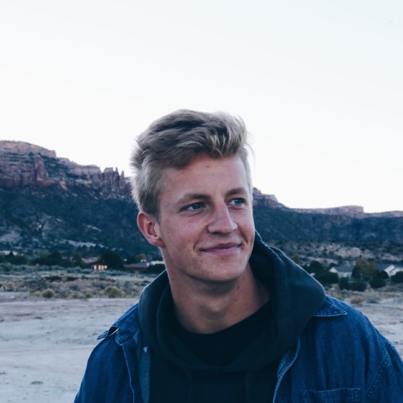 Profile Picture of Joseph Hirschbuhl (@jhirschb) on Poshmark
