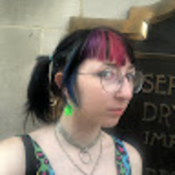 Profile Picture of Campbell Mickey (@campbellmickey) on Poshmark