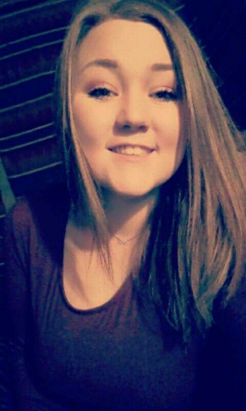 Profile Picture of Anna Cloudman (@anextwitch) on Poshmark