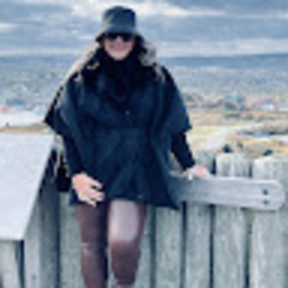 Profile Picture of Kimberley Piercey (@kapiercey) on Poshmark