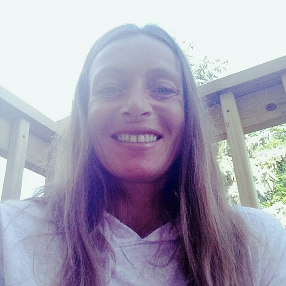 Profile Picture of Rebecca Chandler (@rchandler7506) on Poshmark