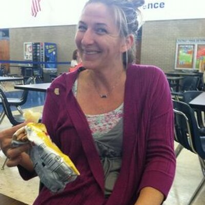 Profile Picture of Anne Ranieri (@@AnneEWare) on Twitter