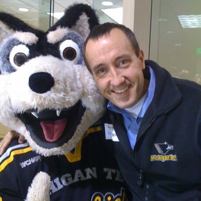 Profile Picture of Peter Larsen (@petelarsen) on Twitter