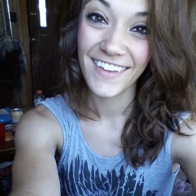 Profile Picture of Abby Thomson (@abbythomson404) on Twitter