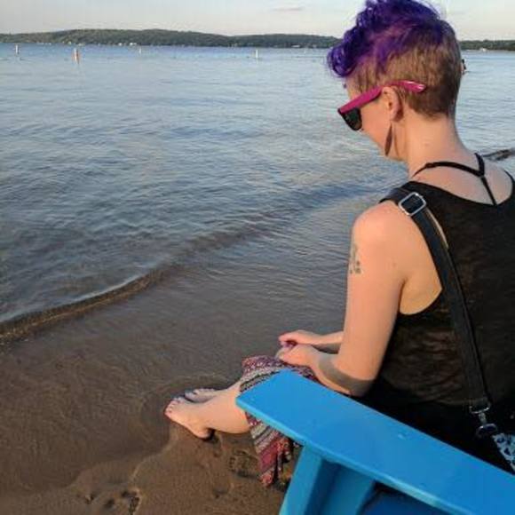 Brittany Saxe - Poshmark Profile Picture of Brittany Saxe (@vampyricxkitten) on Poshmark