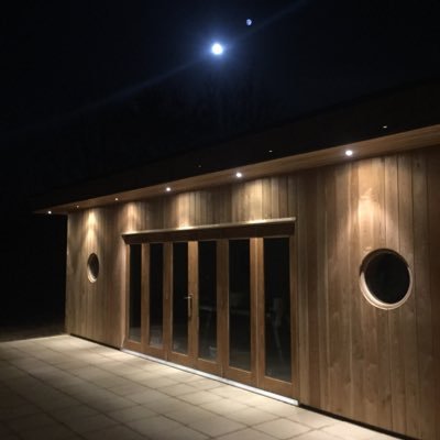 Profile Picture of Steve Poulton (@activitiesaway) on Twitter