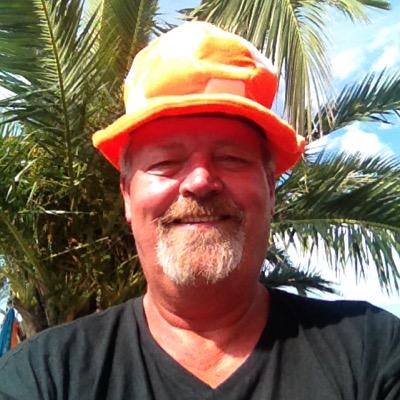 Profile Picture of D A V D Wel (@SmallDickAnton1) on Twitter