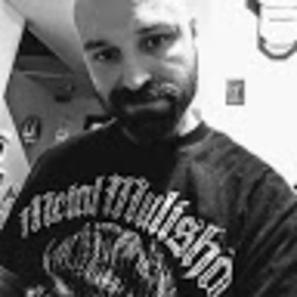 Profile Picture of Chris Gerardy (@chrisgerardy213) on Poshmark