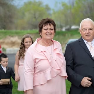 Profile Picture of Debbie Peterson Harryman (@harrymandebbie) on Instagram