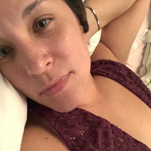 Profile Picture of Beverly Thompson (@shoegal86) on Poshmark