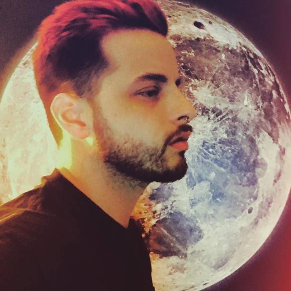 Profile Picture of Nik Mcgannon (@nikmcgannon) on Poshmark