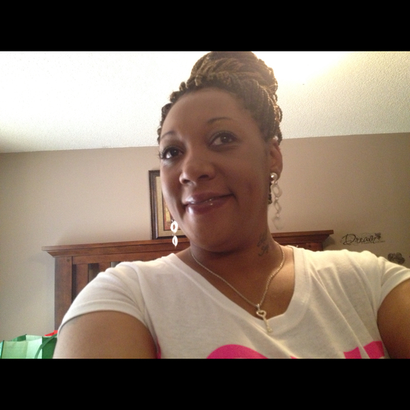 Profile Picture of Natasha Littlejohn (@tashagault) on Poshmark