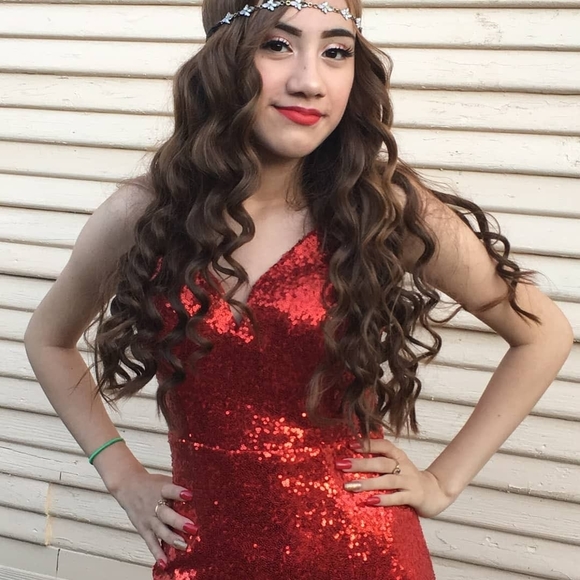 Profile Picture of Suzette Keilly (@suzettetin) on Poshmark