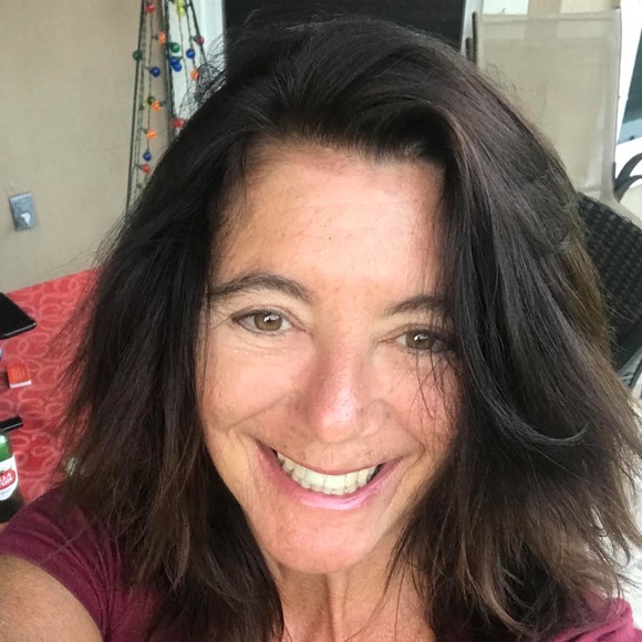 Profile Picture of Christine Croyle (@christinecroyle) on Poshmark