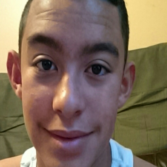 Profile Picture of Gabriel Vizcarrondo (@gabe0907444) on Poshmark