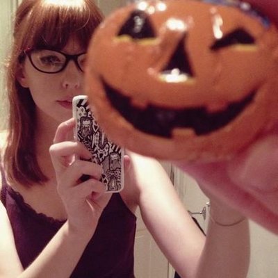 Profile Picture of Jenny Carter (@thelittlecircus) on Twitter