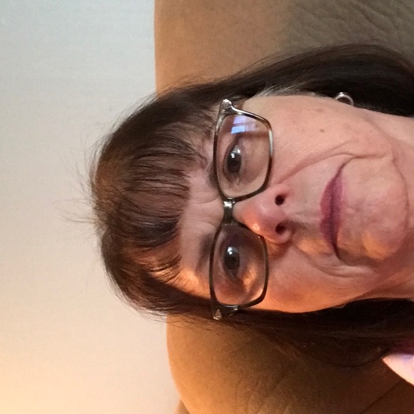 Profile Picture of Shiela Erdley (@erdleys) on Poshmark