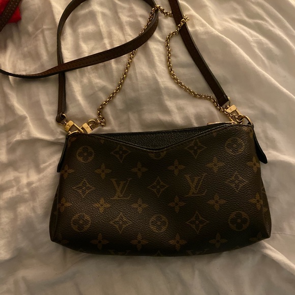 Profile Picture of Kevin Chinchilla (@kevinchinchilla) on Poshmark