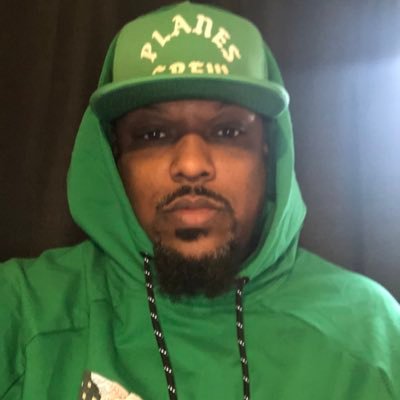 Profile Picture of Cognac, Brown (@DaoneJayO) on Twitter