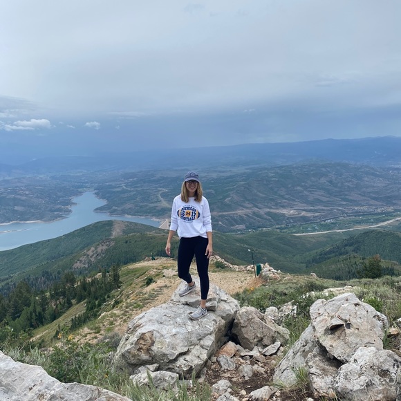 Profile Picture of Liz Cvercko (@lizrd19) on Poshmark