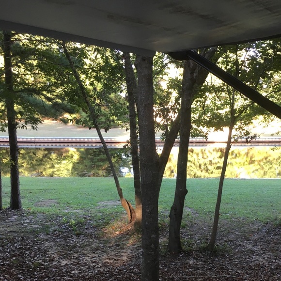 Profile Picture of Sandra Holybee (@sandraholybee) on Poshmark