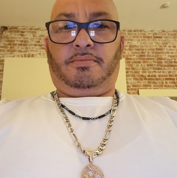 Profile Picture of Efrain Quiles (@quilesefrain83) on Poshmark