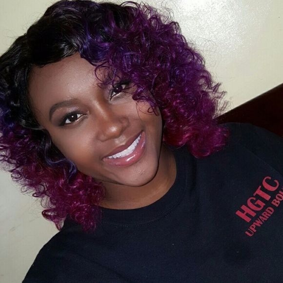 Profile Picture of Adajshia Thompkins (@adajshia) on Poshmark