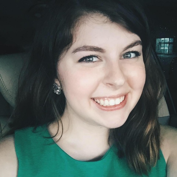 Profile Picture of Jordan Redmon (@jrdnrdmn98) on Poshmark