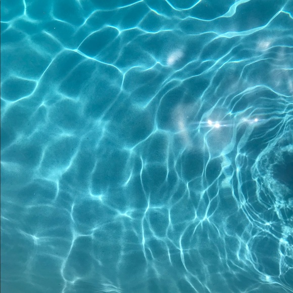 Cam Alexander - Poshmark Profile Picture of Cam Alexander (@cam_alexander) on Poshmark