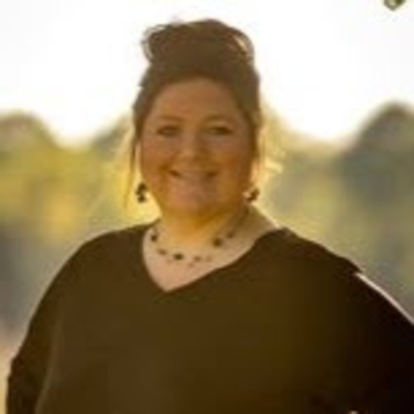 Profile Picture of Jj Helphrey (@jhelphrey) on Poshmark