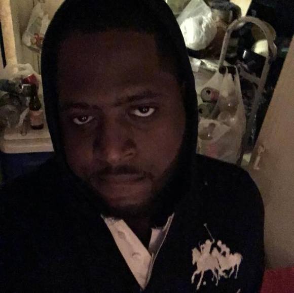 Profile Picture of Charlie Wright (@splash111) on Poshmark