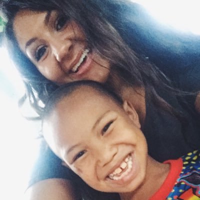 Profile Picture of Valerie Collins (@Valerie614) on Twitter