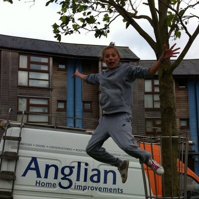 Profile Picture of Lauren Crabtree (@LaurenCrabtree8) on Twitter