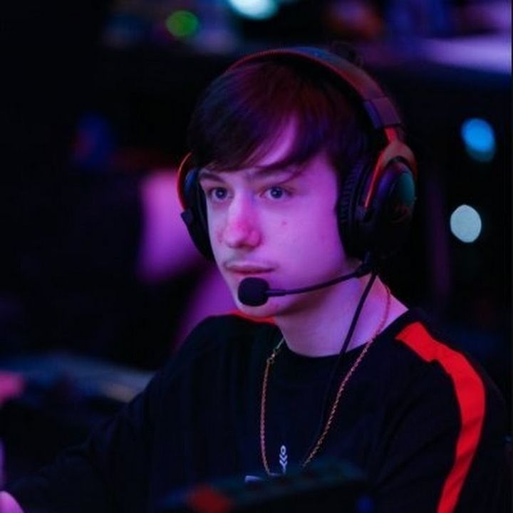 Profile Picture of Fn (@peternite) on Tiktok