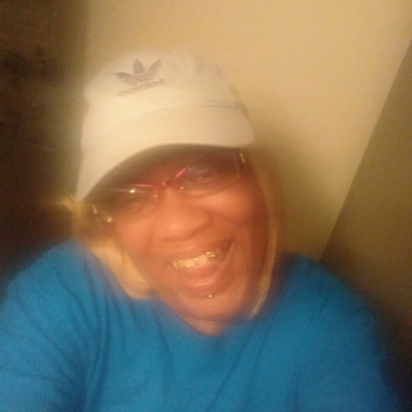 Profile Picture of Shelda Thomas (@sheldat) on Poshmark