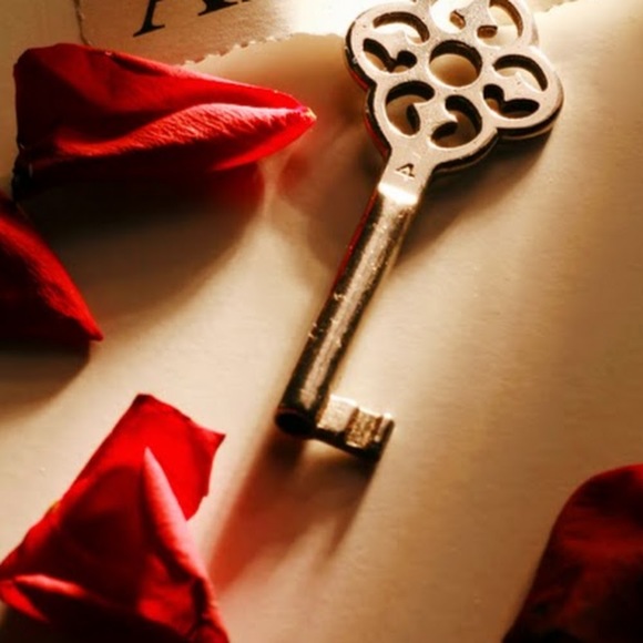 Profile Picture of Legallady Legallady (@legallady1975) on Poshmark