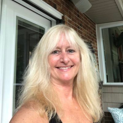 Profile Picture of Lori Walters (@Savage59Lori) on Twitter