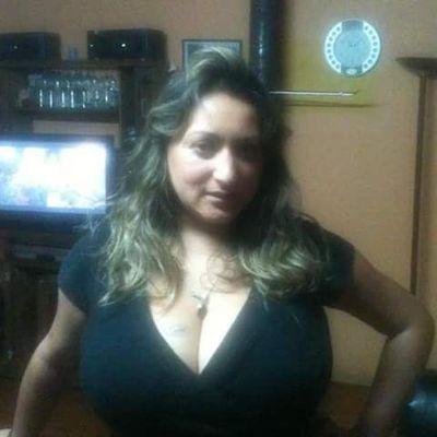 Profile Picture of Roxana (@leealvarez60) on Twitter