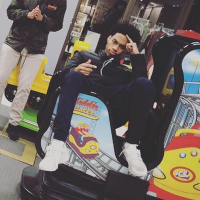 Profile Picture of Shmalik ⚡️ (@__KyleMalik__) on Twitter