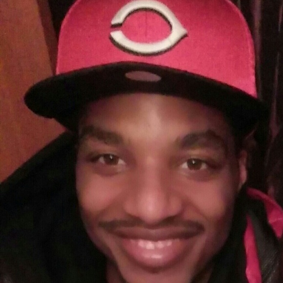 Profile Picture of David Lipsey (@dlipsey10) on Poshmark