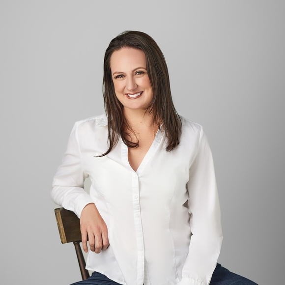 Profile Picture of Rachel Pleasant (@rachelwithonea) on Poshmark