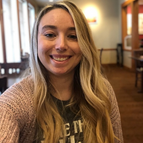 Profile Picture of Chasity Fields (@stpaddysgirl88) on Poshmark