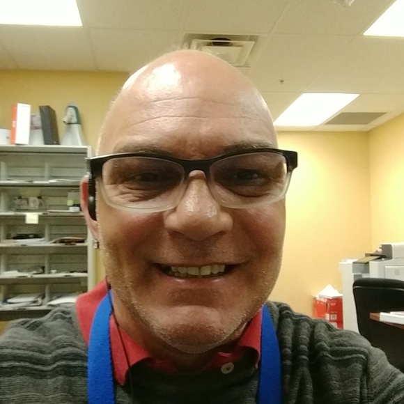 Profile Picture of Ric Figaretti (@rfigaretti) on Poshmark