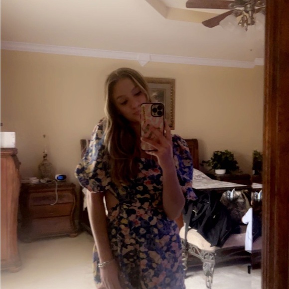 Profile Picture of Carleigh Schaefer (@cschaefer06) on Poshmark