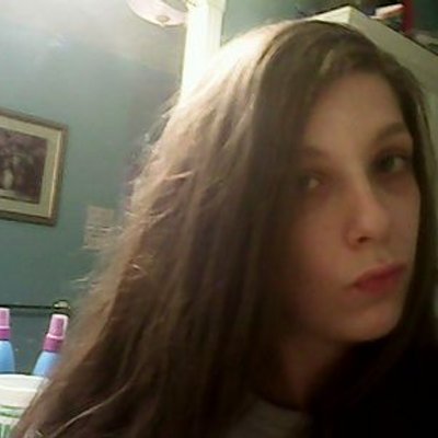 Profile Picture of Lisa Fields (@lisafields1993) on Twitter