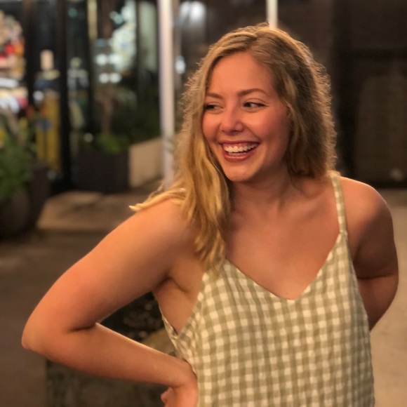 Profile Picture of Kate Collier (@kcollier147) on Poshmark